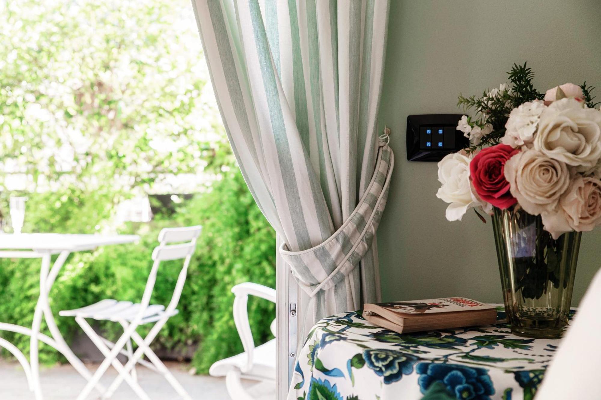 Green Home 65 - The House Of Travelers كومو المظهر الخارجي الصورة